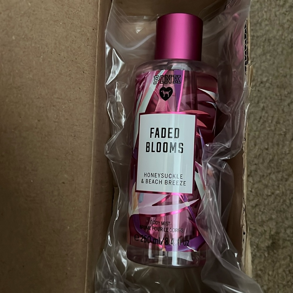 PINK VS faded bloom M I S T. NIB